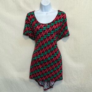 I-23 LuLaRoe Red & Green High Low Tunic style Short Sleeve Blouse Size L